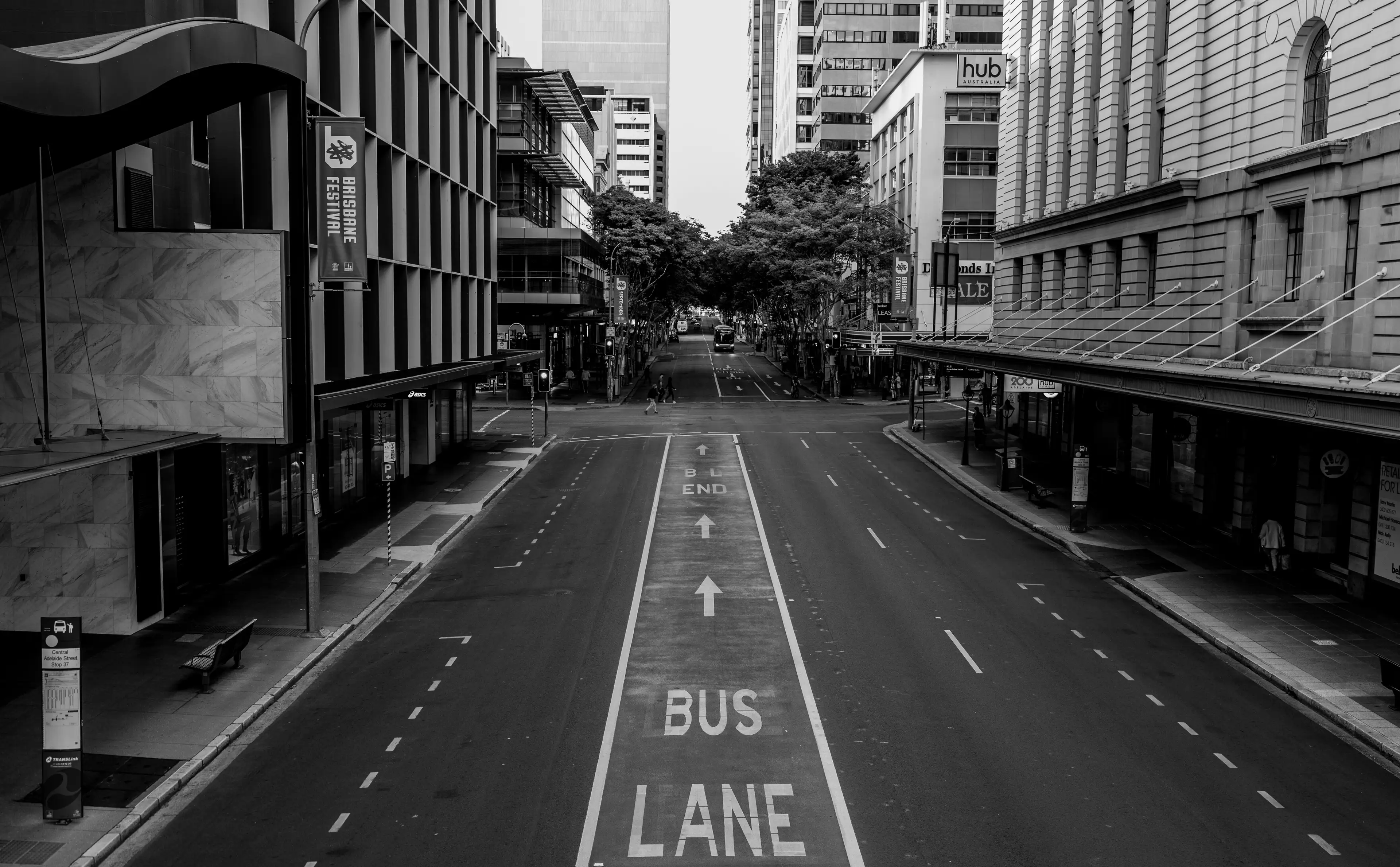 Intelligent traffic management systems and public transport prioritization